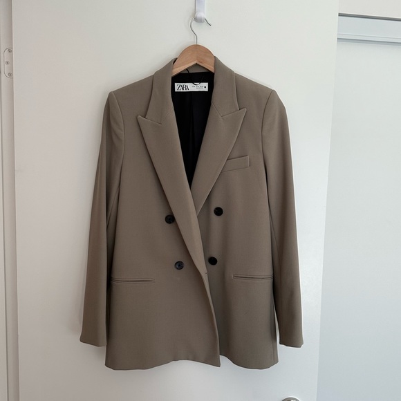 Zara Oversized Double Breasted Buttoned Blazer in ‘Mink’ | Size S - Picture 2 of 7